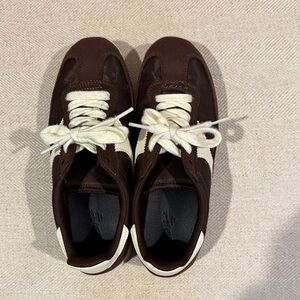 Universal Thread Brown and Cream Women's Sneakers